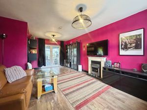 Lounge- click for photo gallery